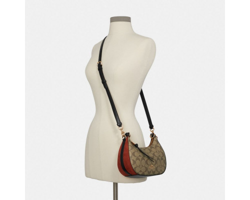 Coach Kleo Hobo In Signature Canvas - Gold/Khaki Coach Kleo Hobo In Signature Canvas - Gold/Khaki